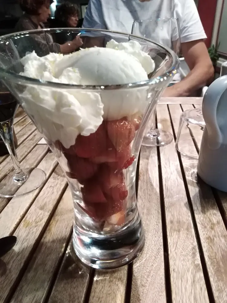 Fraise Maison Avec Sa Chantilly